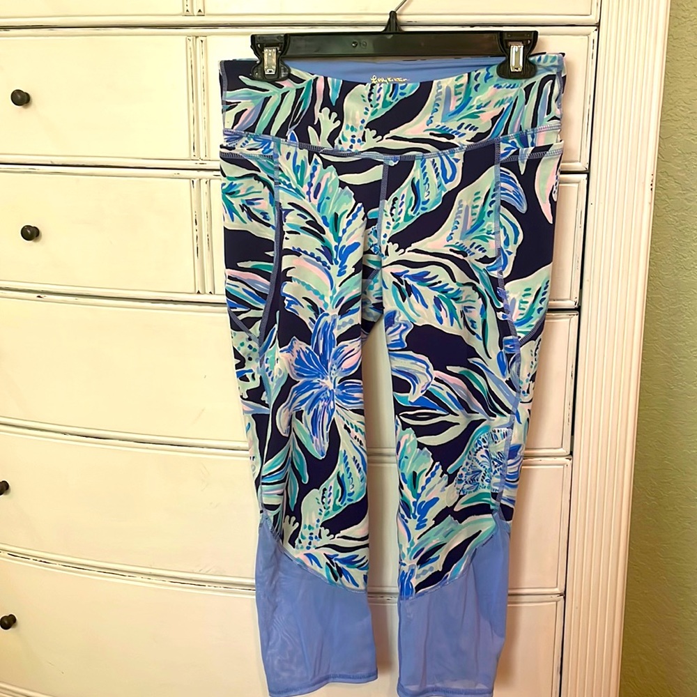 Super cute Lilly Pulitzer leggings